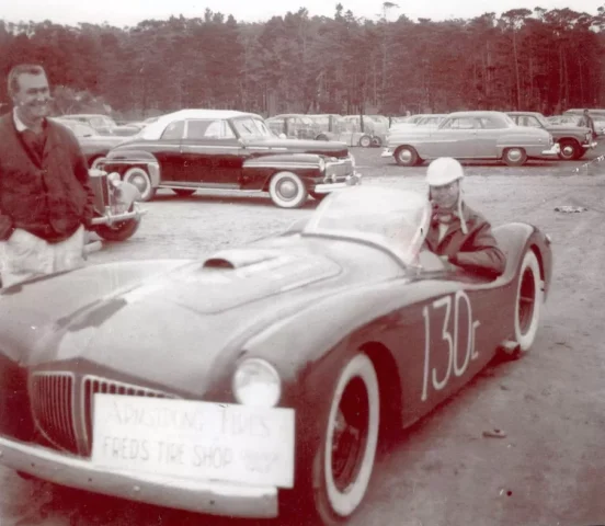 Comet_Glasspar_1953_ Pebble_Beach