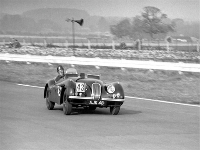 Jaguar_XK120_Tim_Barnes_1950s