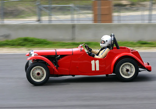 MG_TD_Von_Neuman_Special_1950 _on_track